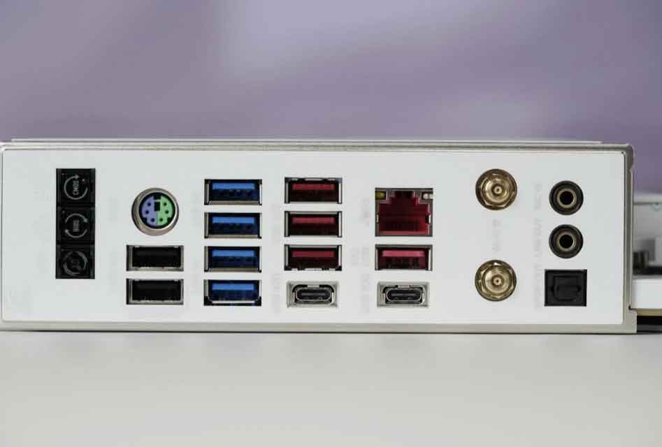 Colorful iGame X870E Vulcan Motherboard ports