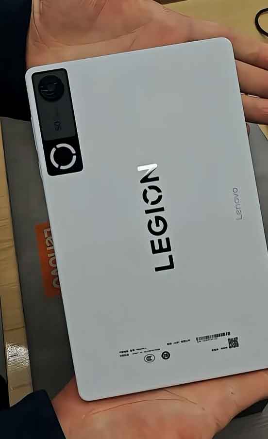 Lenovo Legion Y700