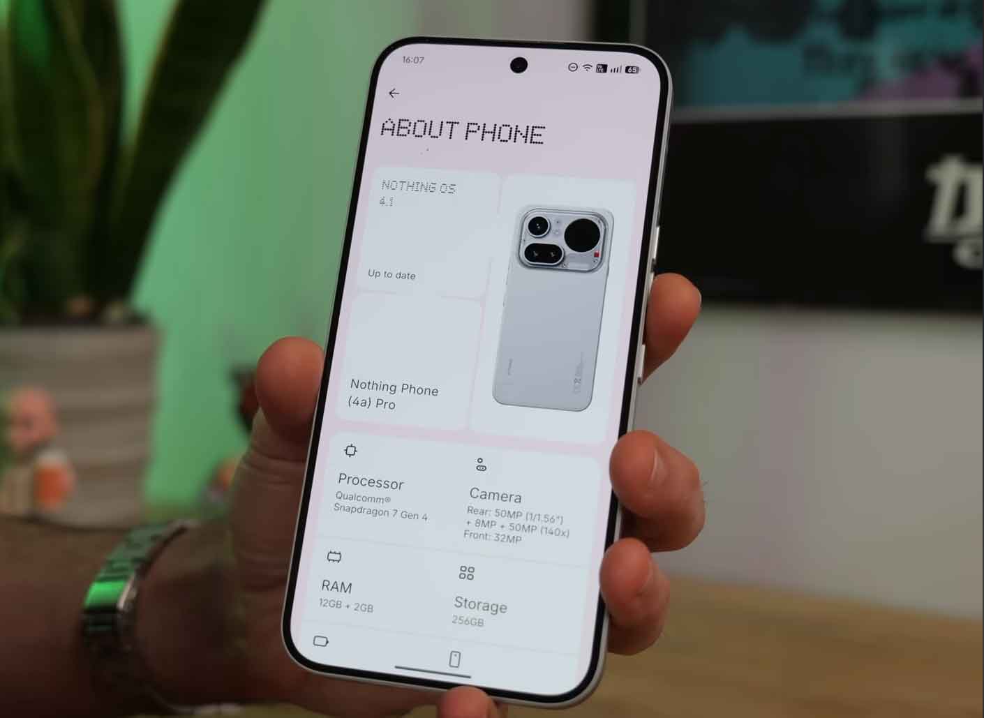 Nothing Phone (4a) Pro display
