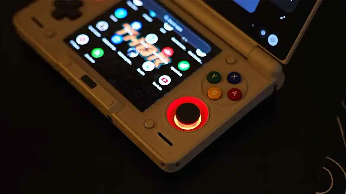 AYN Thor gaming console handheld joysticks